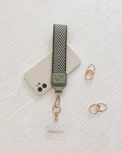 Louenhide Iris keyring with phone attachment