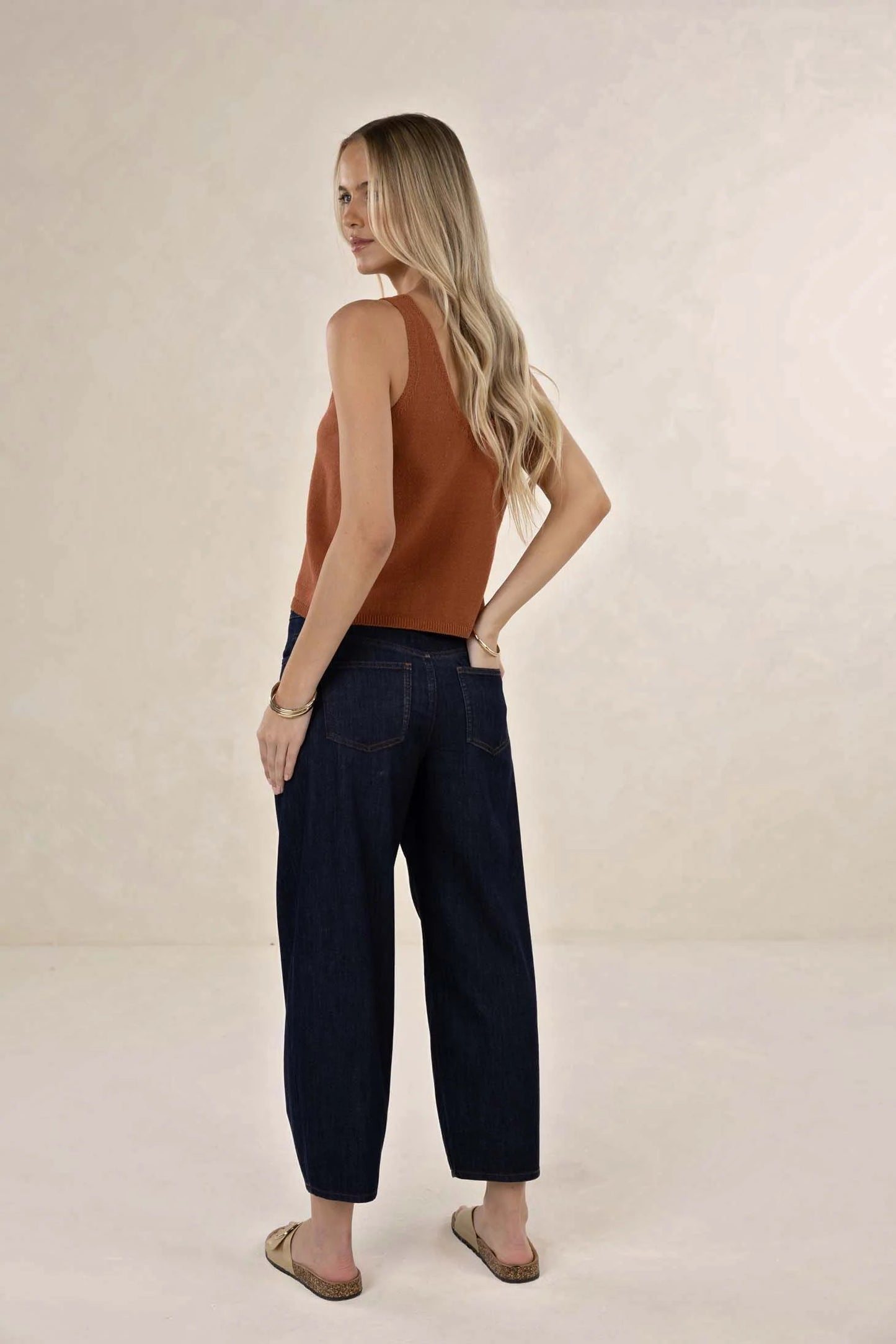 Humidity Ivy Barrel Jean